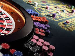 Fitur bonus dan pertarungan dalam permainan Ninja vs Samurai di bola808